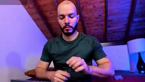 Snapshot of tom_bailey_ chatting on 16, 2, 2026 online show from 16, 2, 2026