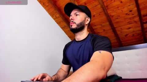 Snapshot of tom_bailey_ chatting on 23, 2, 2026 online show from 23, 2, 2026