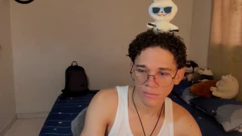 Tom Blue online show from 24, 10, 2025