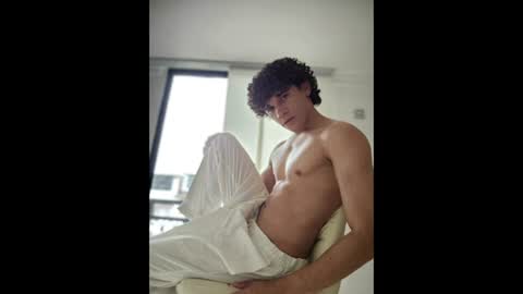 Snapshot of tom_blue10 chatting on 21, 6, 2026 Tom Blue online show from 21, 6, 2026