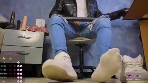 Snapshot of tom_brown12 chatting on 6, 2, 2026 Tom online show from 6, 2, 2026