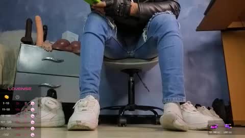 Snapshot of tom_brown12 chatting on 12, 2, 2026 Tom online show from 12, 2, 2026