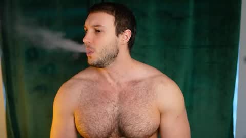 Tom online show from 11, 4, 2026