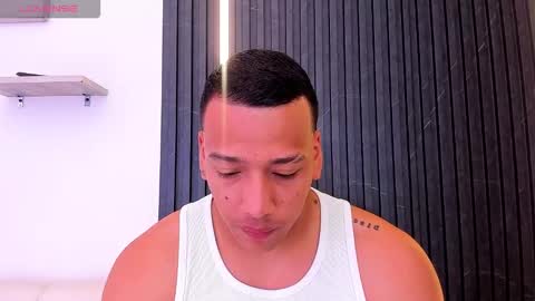 Tom muscle1 online show from 28, 10, 2025