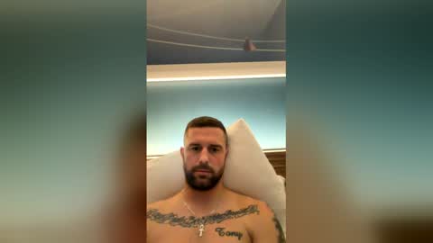 tom_uk1 online show from 23, 3, 2026