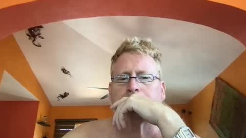 Snapshot of tomascausa chatting on 17, 9, 2025 Hola online show from 17, 9, 2025