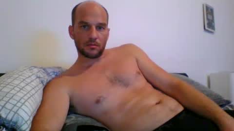 Snapshot of tome55555 chatting on 8, 7, 2026 tome55555 online show from 8, 7, 2026