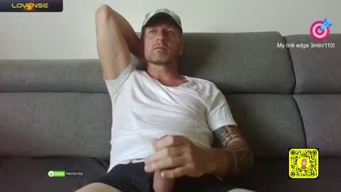 Snapshot of tomhardic chatting on 7, 1, 2025 TOM online show from 7, 1, 2025