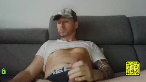 Snapshot of tomhardic chatting on 11, 1, 2025 TOM online show from 11, 1, 2025