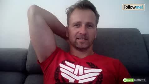 Snapshot of tomhardic chatting on 23, 9, 2025 TOM online show from 23, 9, 2025