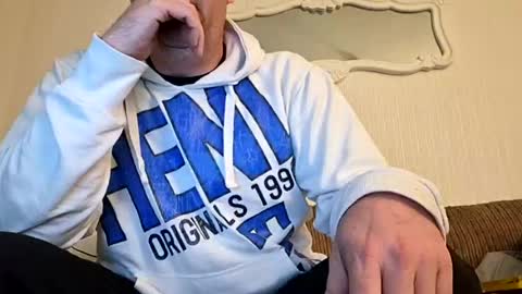 tomhubz online show from 12, 6, 2026