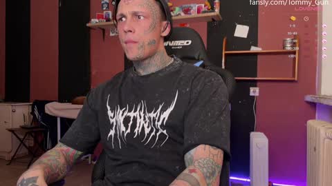 Snapshot of tommy__gun_ chatting on 14, 12, 2024 Tommy and Katana online show from 14, 12, 2024