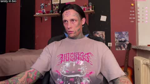 Snapshot of tommy__gun_ chatting on 5, 1, 2025 Tommy and Katana online show from 5, 1, 2025