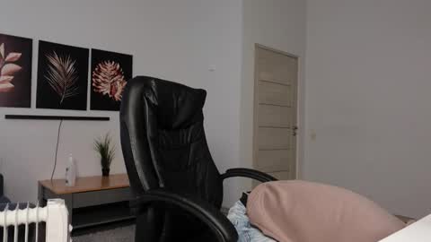  tommy burnzzz  online show from 4, 12, 2025