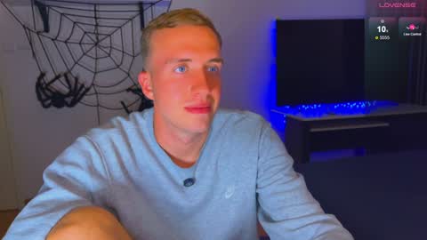 Snapshot of tommy_cumfinger chatting on 8, 12, 2024 Tommy online show from 8, 12, 2024