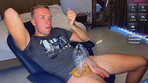 Snapshot of tommy_cumfinger chatting on 7, 7, 2026 Tommy online show from 7, 7, 2026