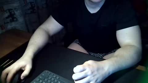 Snapshot of tommy_li_2 chatting on 6, 1, 2025 Tommi Li online show from 6, 1, 2025