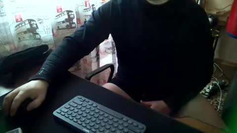 Snapshot of tommy_li_2 chatting on 8, 1, 2025 Tommi Li online show from 8, 1, 2025