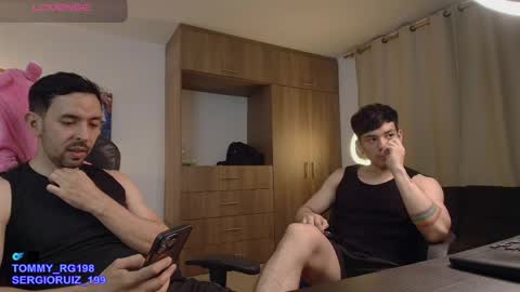 tommy_raym0ndg online show from 15, 4, 2026