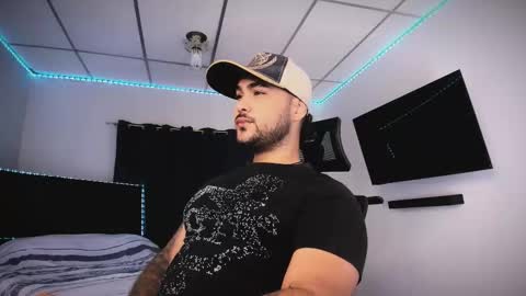 tommy_sccott online show from 4, 2, 2026