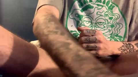 Snapshot of tommycumsloads chatting on 15, 12, 2024 tommycumsloads online show from 15, 12, 2024