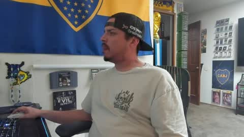 Snapshot of tommyrico10 chatting on 18, 6, 2026 Tommy online show from 18, 6, 2026