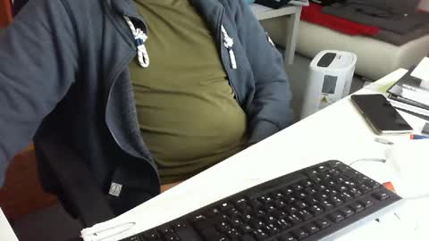 Snapshot of tomtom02029 chatting on 7, 10, 2025 Tom online show from 7, 10, 2025