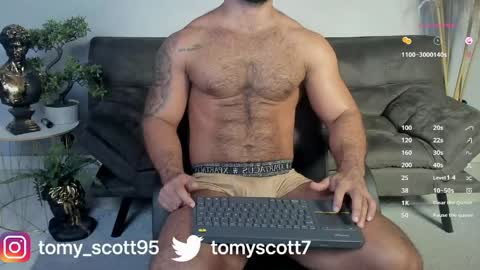 tomy_scott6 online show from 15, 4, 2026