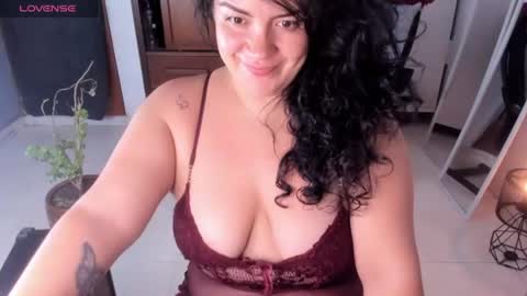 Snapshot of ton_amourrx chatting on 22, 7, 2026 lady blue online show from 22, 7, 2026