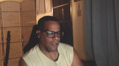 Snapshot of toni2814 chatting on 18, 4, 2026 Antonio online show from 18, 4, 2026