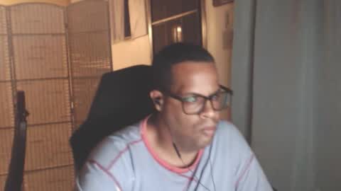 Snapshot of toni2814 chatting on 23, 4, 2026 Antonio online show from 23, 4, 2026