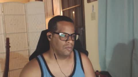 Snapshot of toni2814 chatting on 28, 4, 2026 Antonio online show from 28, 4, 2026
