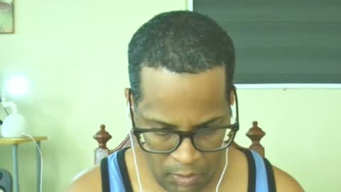 Snapshot of toni2814 chatting on 28, 4, 2026 Antonio online show from 28, 4, 2026