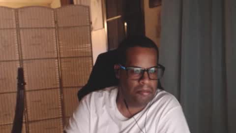 Snapshot of toni2814 chatting on 30, 4, 2026 Antonio online show from 30, 4, 2026