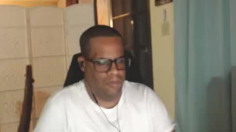 Snapshot of toni2814 chatting on 13, 5, 2026 Antonio online show from 13, 5, 2026