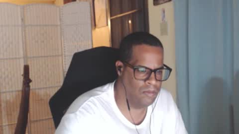 Snapshot of toni2814 chatting on 24, 5, 2026 Antonio online show from 24, 5, 2026