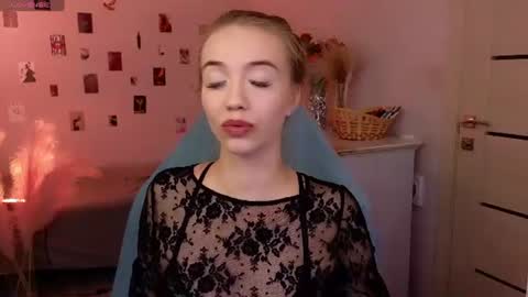 Snapshot of toni_ray chatting on 24, 7, 2026 Tony online show from 24, 7, 2026