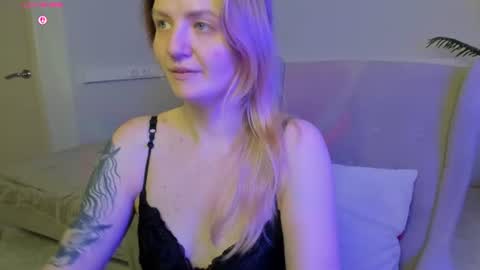 Snapshot of tonyameow chatting on 13, 7, 2026 Tonya online show from 13, 7, 2026