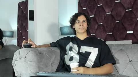 Snapshot of tonybenedetti chatting on 15, 4, 2026 Tony Benedetti online show from 15, 4, 2026