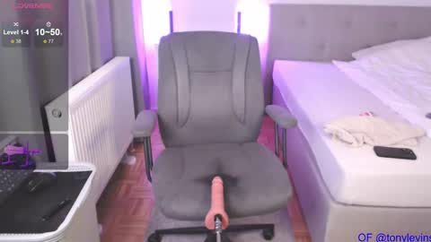 Tony online show from 8, 3, 2025