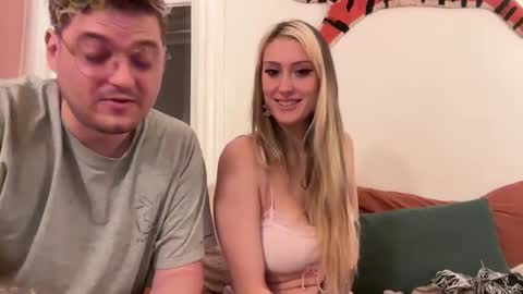 Snapshot of toobna2 chatting on 22, 11, 2025 toobna2 online show from 22, 11, 2025