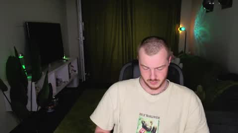 Snapshot of toohornyserj chatting on 4, 8, 2026 toohornyserj online show from 4, 8, 2026