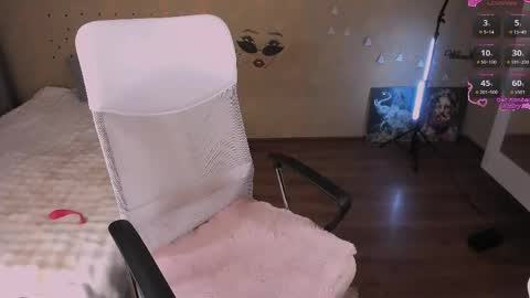 Snapshot of tori93_ chatting on 17, 5, 2026 tori93_ online show from 17, 5, 2026