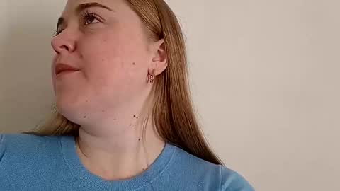 tori_blond online show from 7, 3, 2025