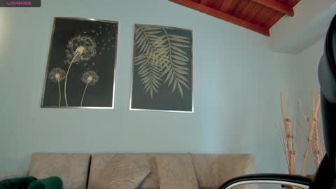 Tori Cross online show from 21, 1, 2025