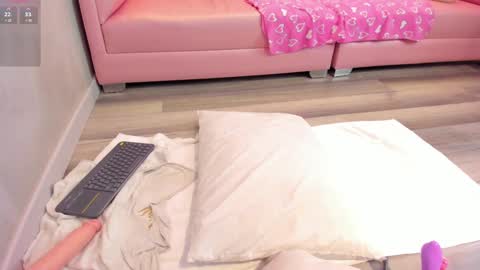 Tori  online show from 15, 12, 2024