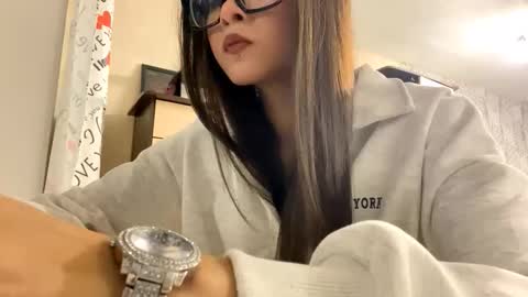 Snapshot of toryscarpato chatting on 4, 12, 2025 Julia online show from 4, 12, 2025