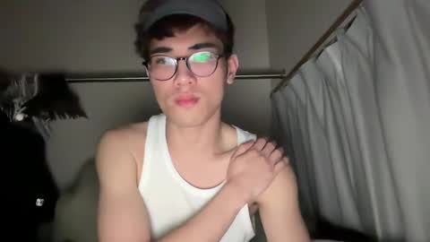 Snapshot of toshikaro0 chatting on 8, 3, 2025 Karo online show from 8, 3, 2025