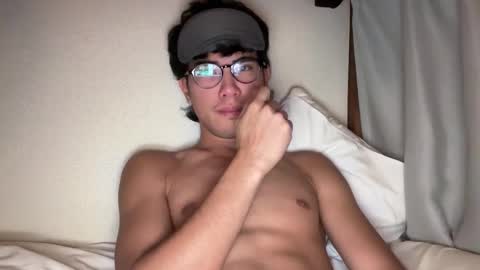 Snapshot of toshikaro0 chatting on 22, 11, 2025 Karo online show from 22, 11, 2025