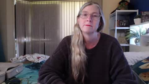 Snapshot of total_aussie_milfs chatting on 15, 7, 2026 Milly online show from 15, 7, 2026